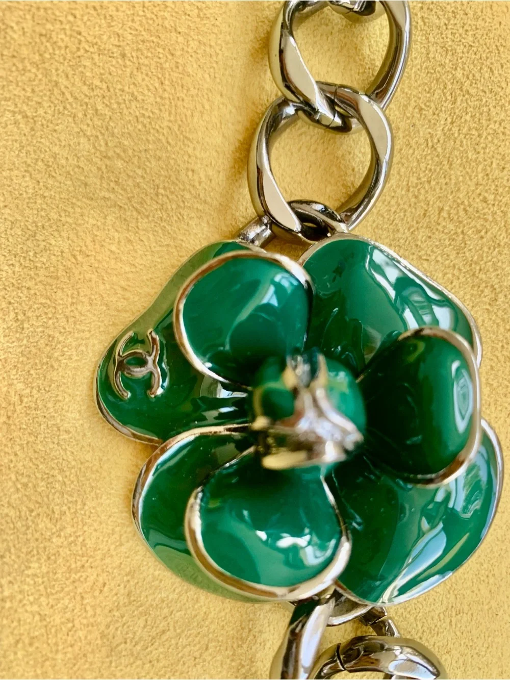 CHANEL Emeralld green metal flower Silver color braceket !